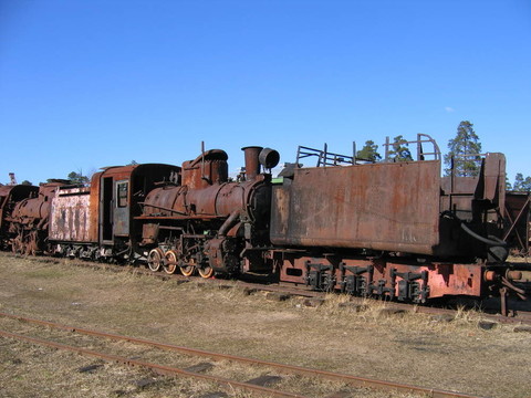 窄軌機(jī)車