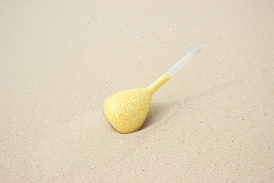 沙灘粒子瓶子