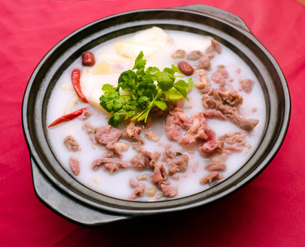 羊肉煲