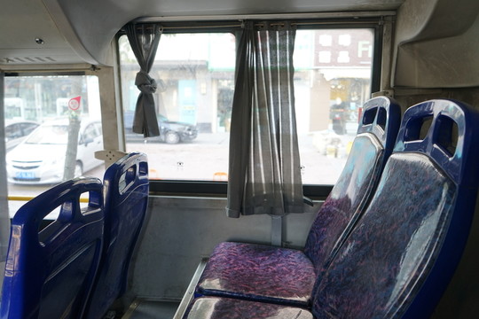 公交車車廂 公交車車窗