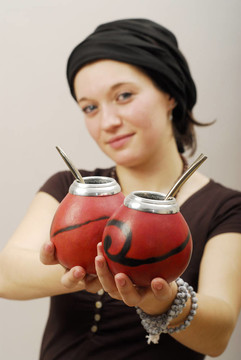 葫蘆嚴(yán)肅的女人