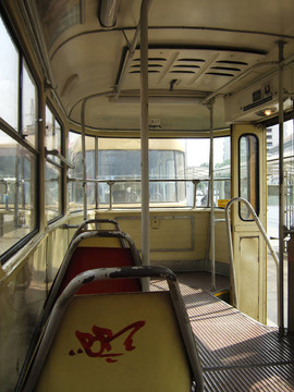 電車內(nèi)部
