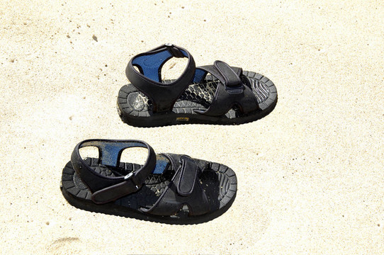 在Beach涼鞋