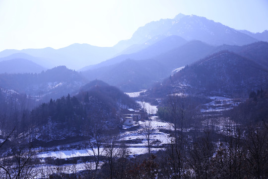 有雪的山區(qū)