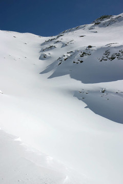 高山新雪