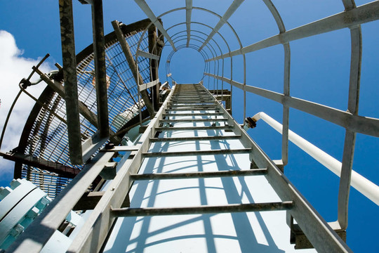 工業(yè)煉油廠