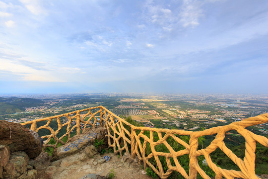 西山遠(yuǎn)眺北京城西城區(qū)全景