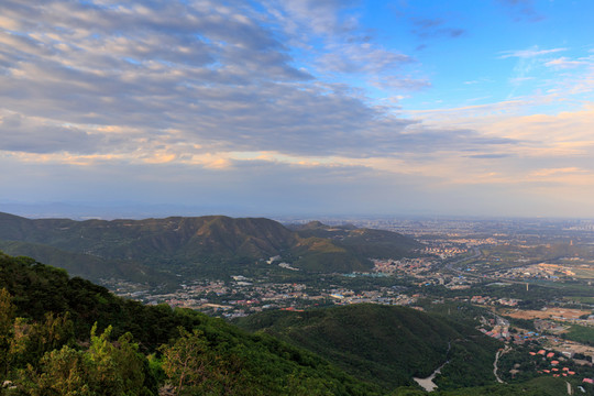 西山遠(yuǎn)眺北京城西城區(qū)全景