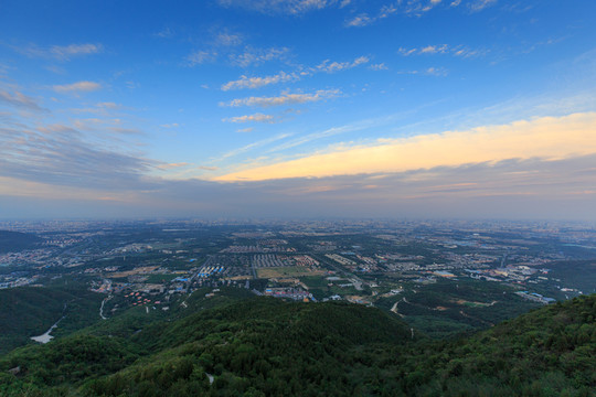 西山遠(yuǎn)眺北京城西城區(qū)全景