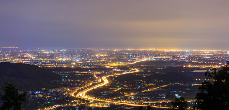 西山遠(yuǎn)眺北京城西城區(qū)夜景