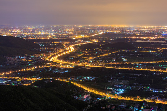 西山遠(yuǎn)眺北京城西城區(qū)夜景