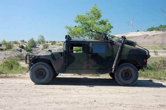 軍用車輛