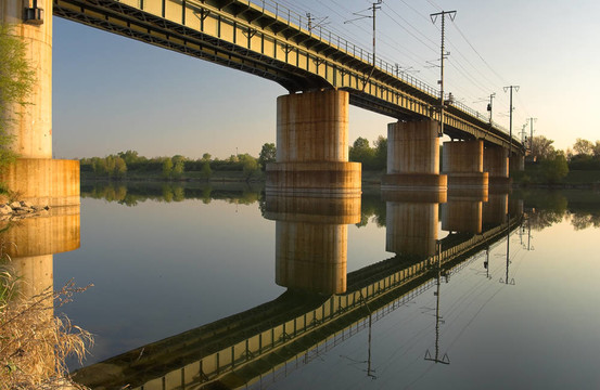 鐵路橋