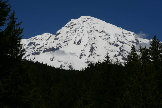 雷尼爾山