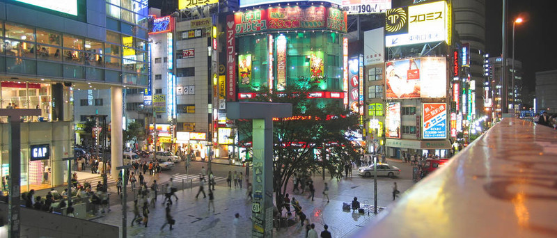 夜間活躍的日本區(qū)；東京；日本；全景