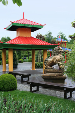 中國(guó)公園雨后