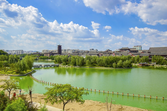 碧水藍(lán)天城市風(fēng)光