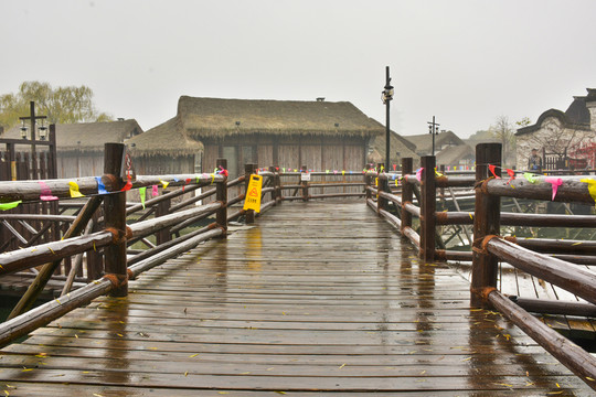 雨天烏鎮(zhèn)西柵