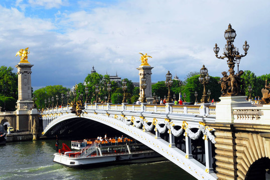 亞歷山大三世橋