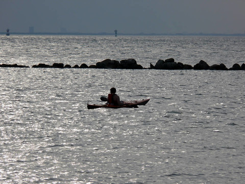 Kayak在日落