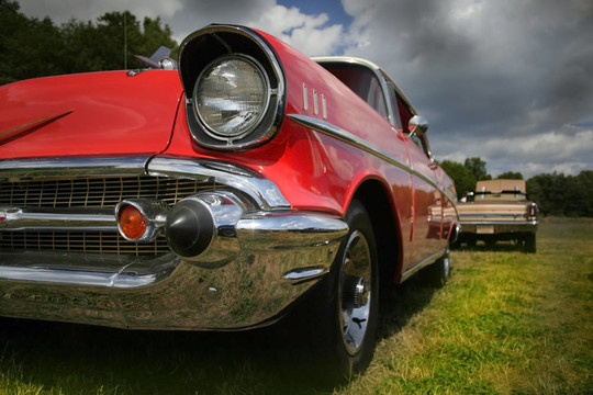 紅色經(jīng)典車