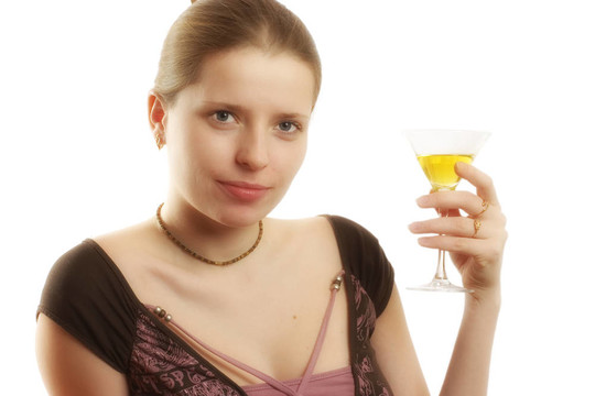 帶martini glass的女人