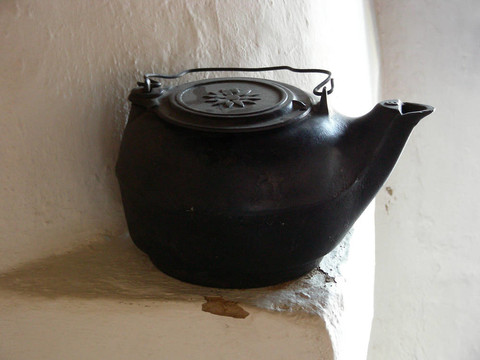 老Iron Pot
