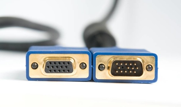 計(jì)算機(jī)視頻電纜