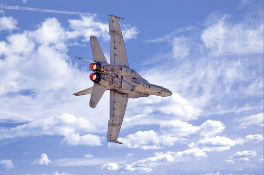 F18銀行