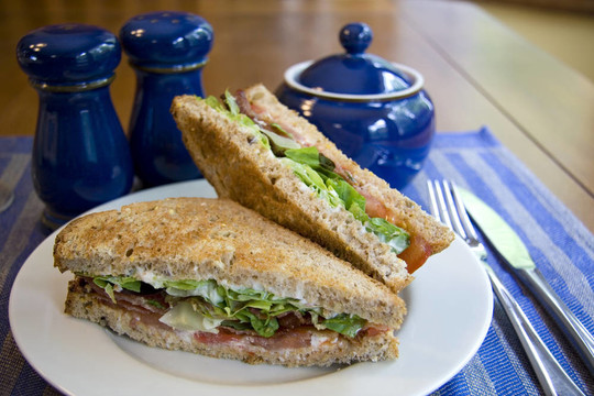 BLT