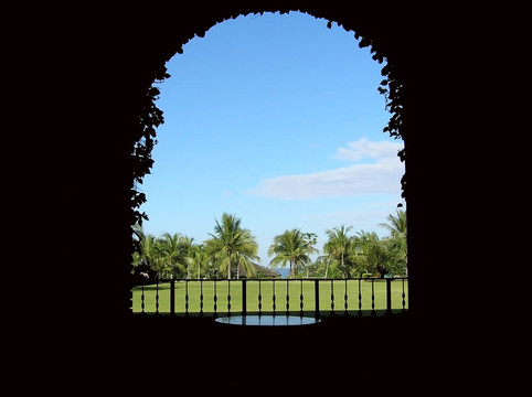 從陽(yáng)臺(tái)