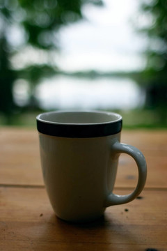 咖啡杯之外