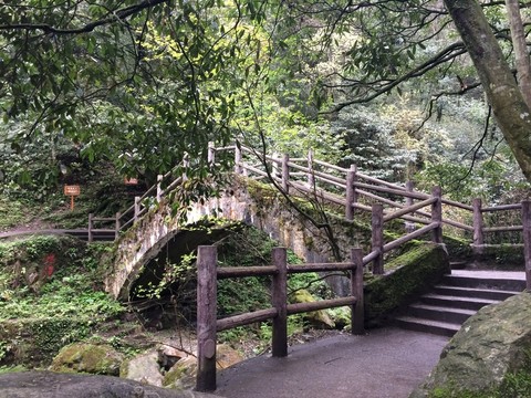 青城山小橋
