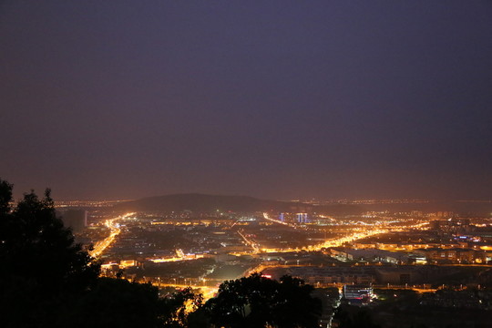 蘇州靈巖山遠(yuǎn)眺夜景