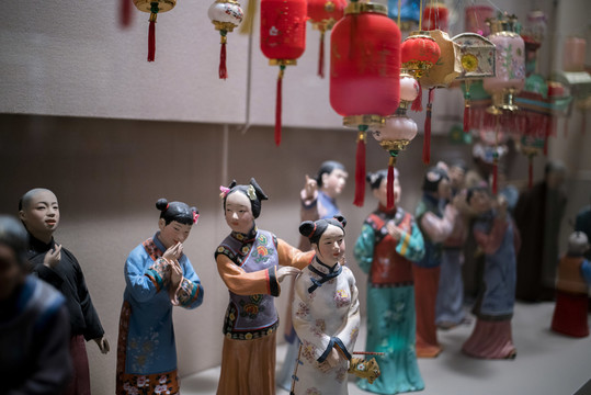 老北京上元節(jié)觀花燈場(chǎng)景雕塑