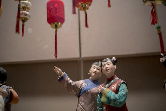 老北京上元節(jié)觀花燈場(chǎng)景雕塑