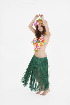 十幾歲的女孩打扮成Hula Girl