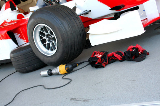 F1進(jìn)站