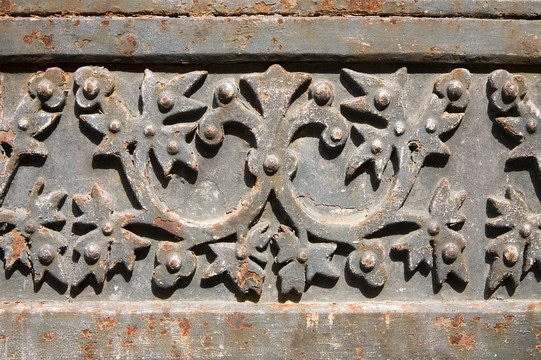 金屬門(mén)