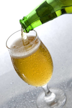 啤酒