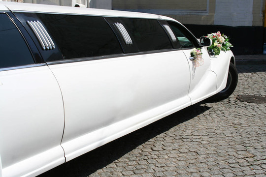 剛結(jié)婚的豪華轎車(chē)
