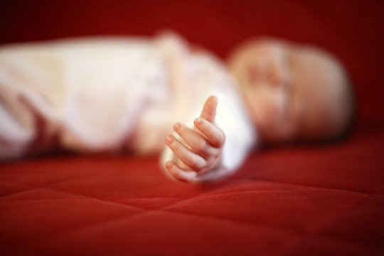 熟睡的嬰兒