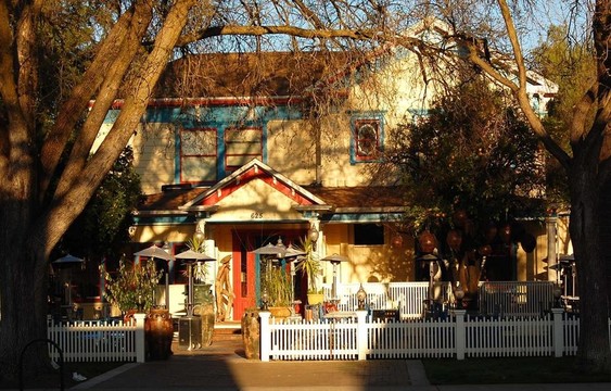 建設(shè)市區(qū)普萊森頓