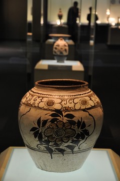 瓷器