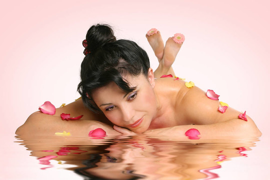 溫泉；美；女人；和平