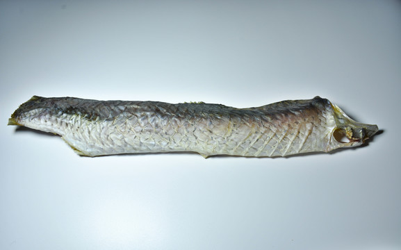 曬咸魚