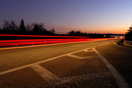 公路在黃昏