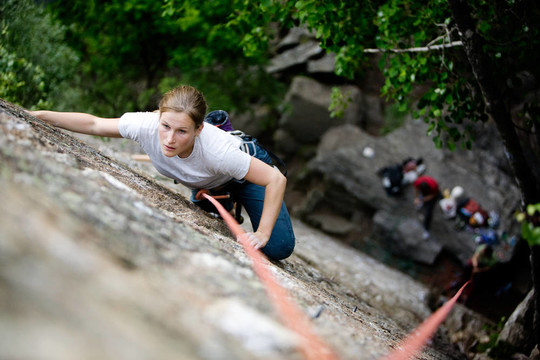 女登山者