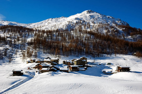 山村