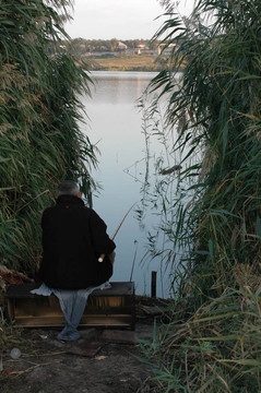 晚上釣魚